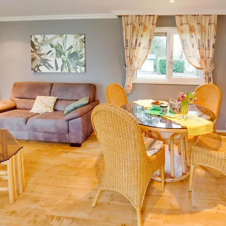 Quaint Holiday In With Garden Shed * Vorden